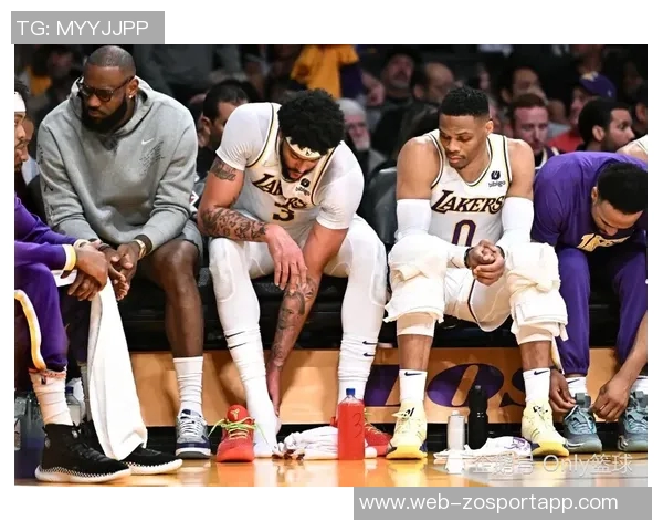 阿里纳斯谈湖人重回浓眉的可能性称这符合他们的风格