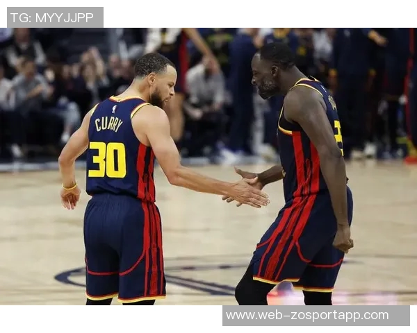 库里谈进攻角色变化斯潘塞主控让我更专注无球跑动创造空间